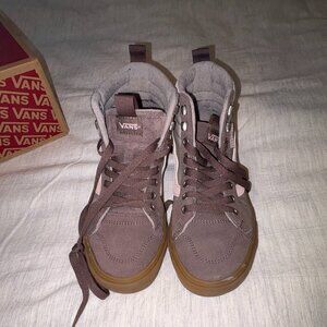 EUC Vans Filmore High-Top Sneaker - Size 8.5